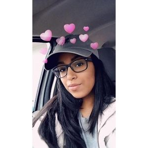 Meet your Posher, Alyssa